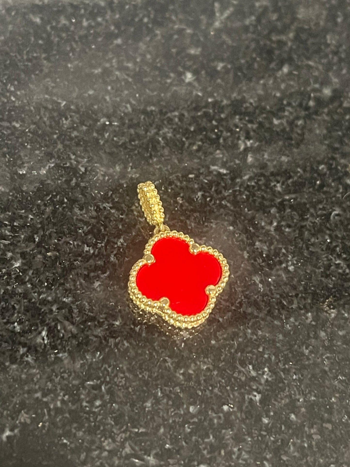 10K Clover Pendant