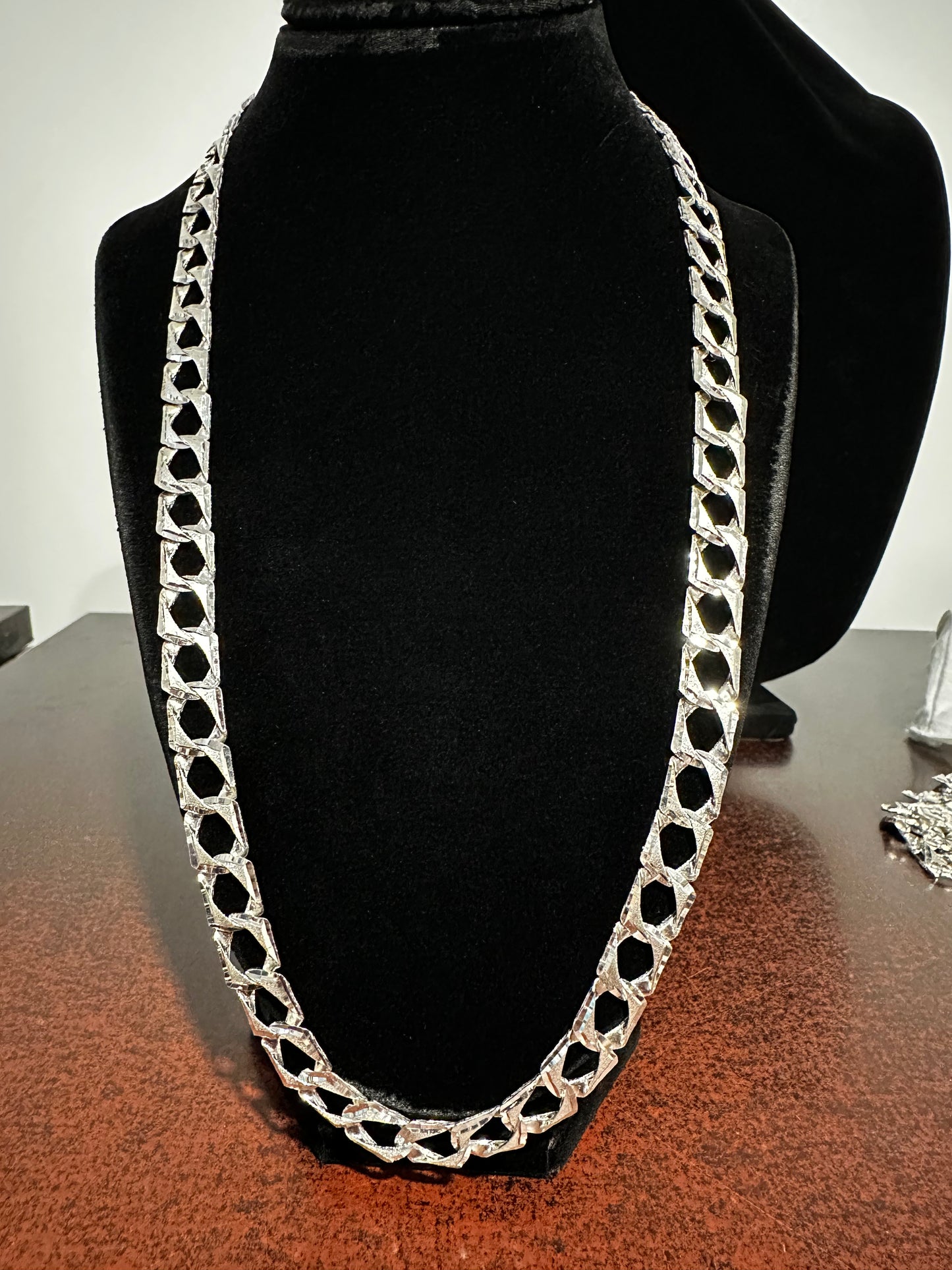 Silver Diamond Cut Chain 24”