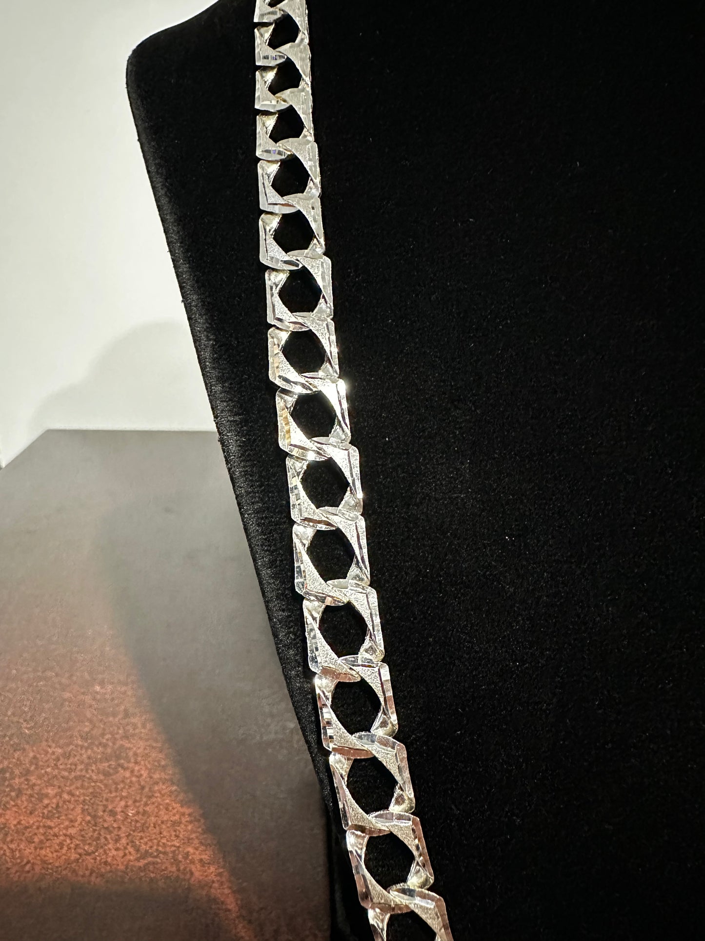 Silver Diamond Cut Chain 24”