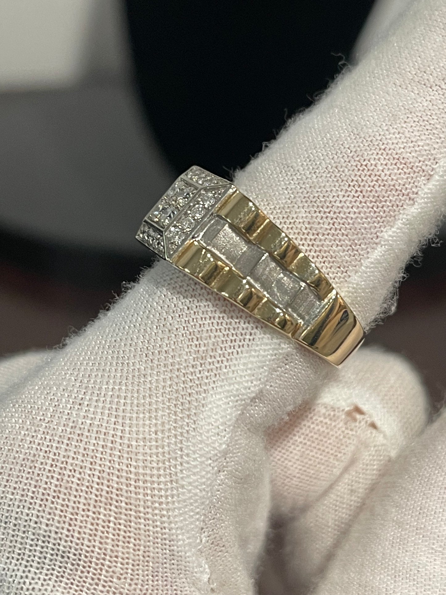 10K Men’s Natural Diamond Ring