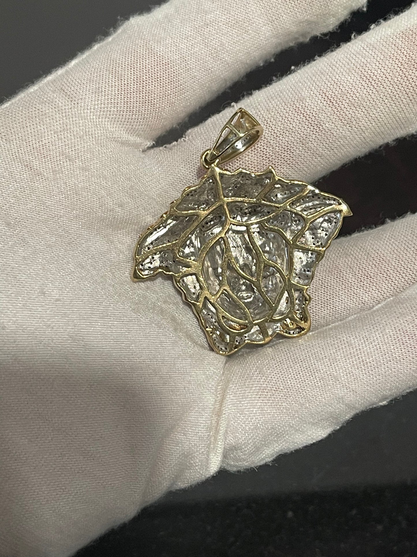 10K Natural Diamond Medusa Pendant