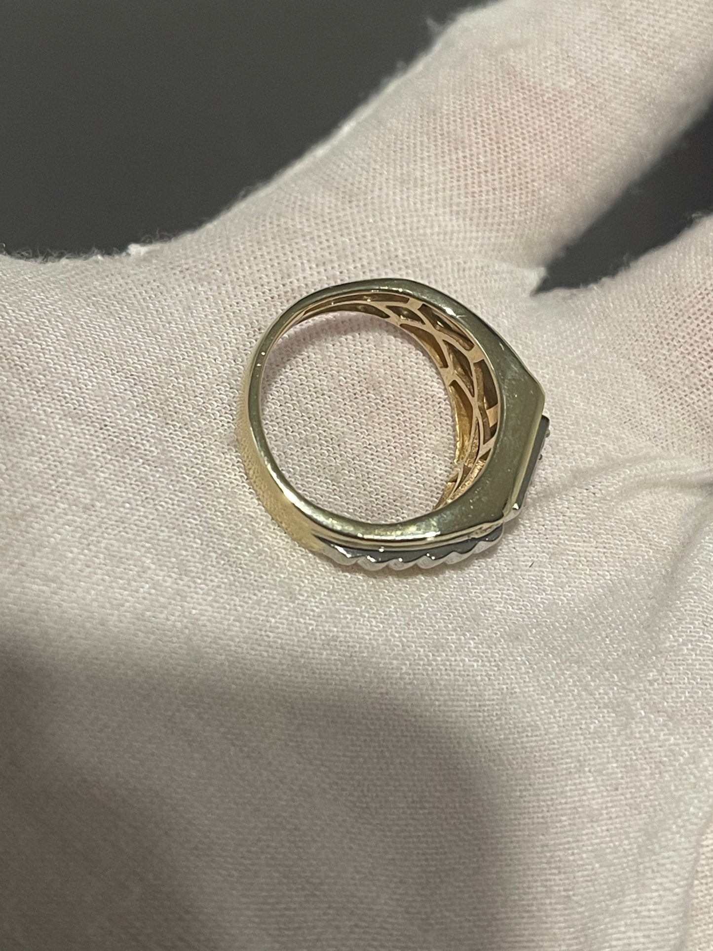 10K Natural Diamond Ring