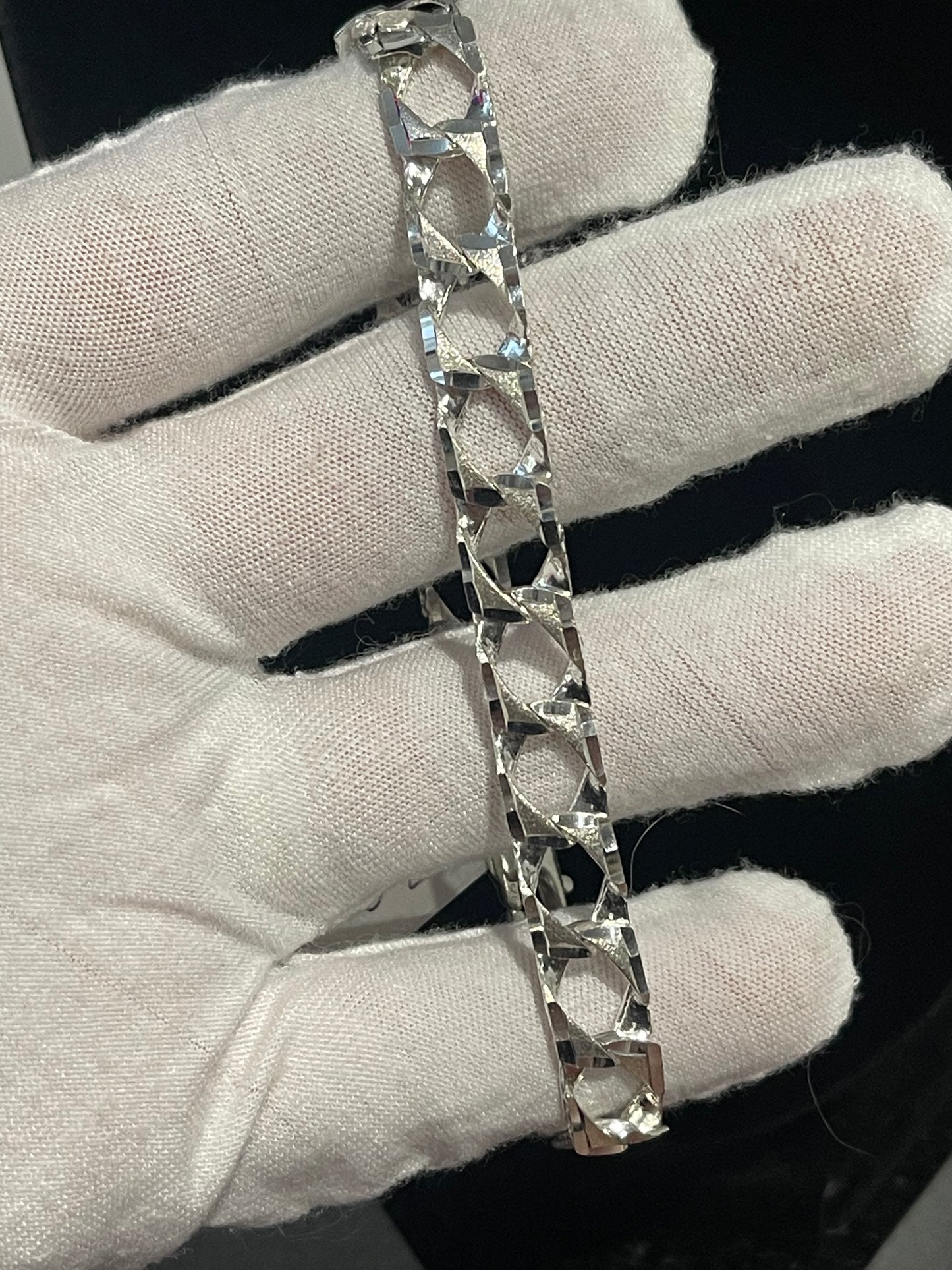 Silver DC Bracelet 8.5”