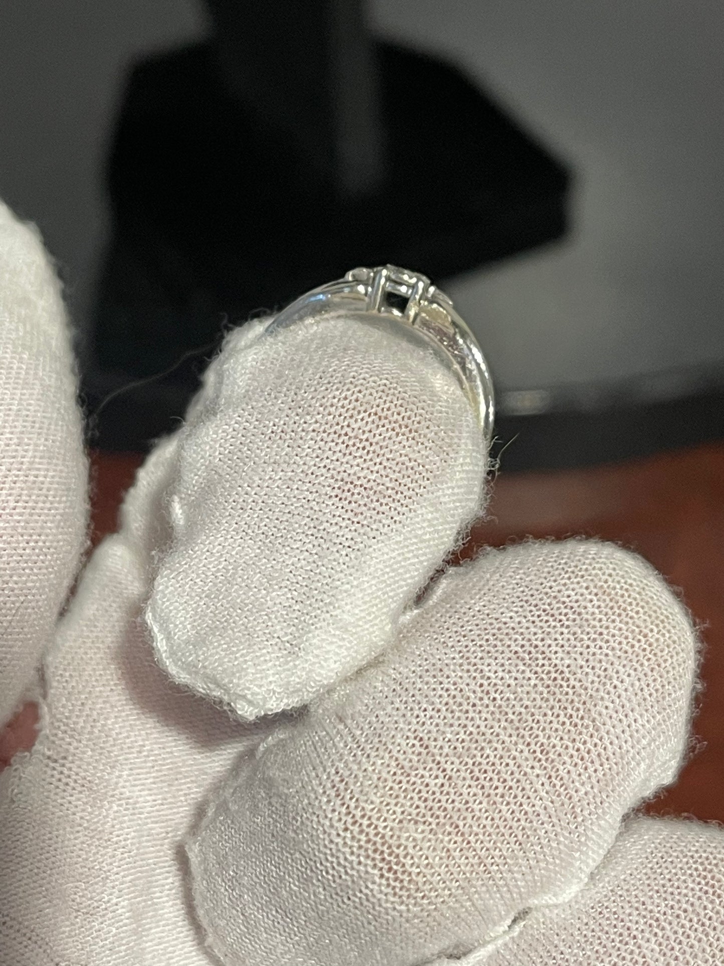 10K White Gold Diamond Ring