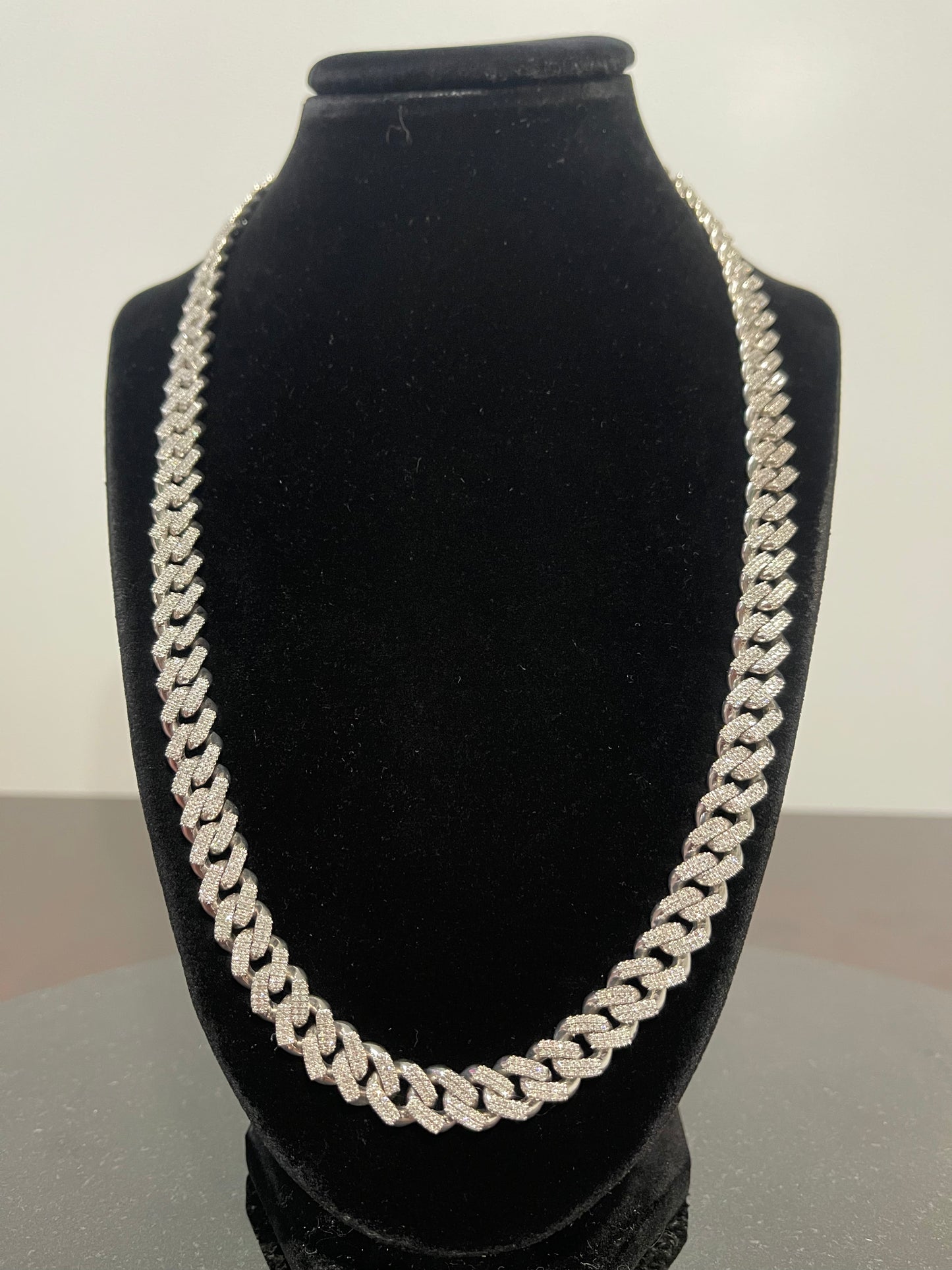 10K White Gold Natural Diamond Cuban 22”