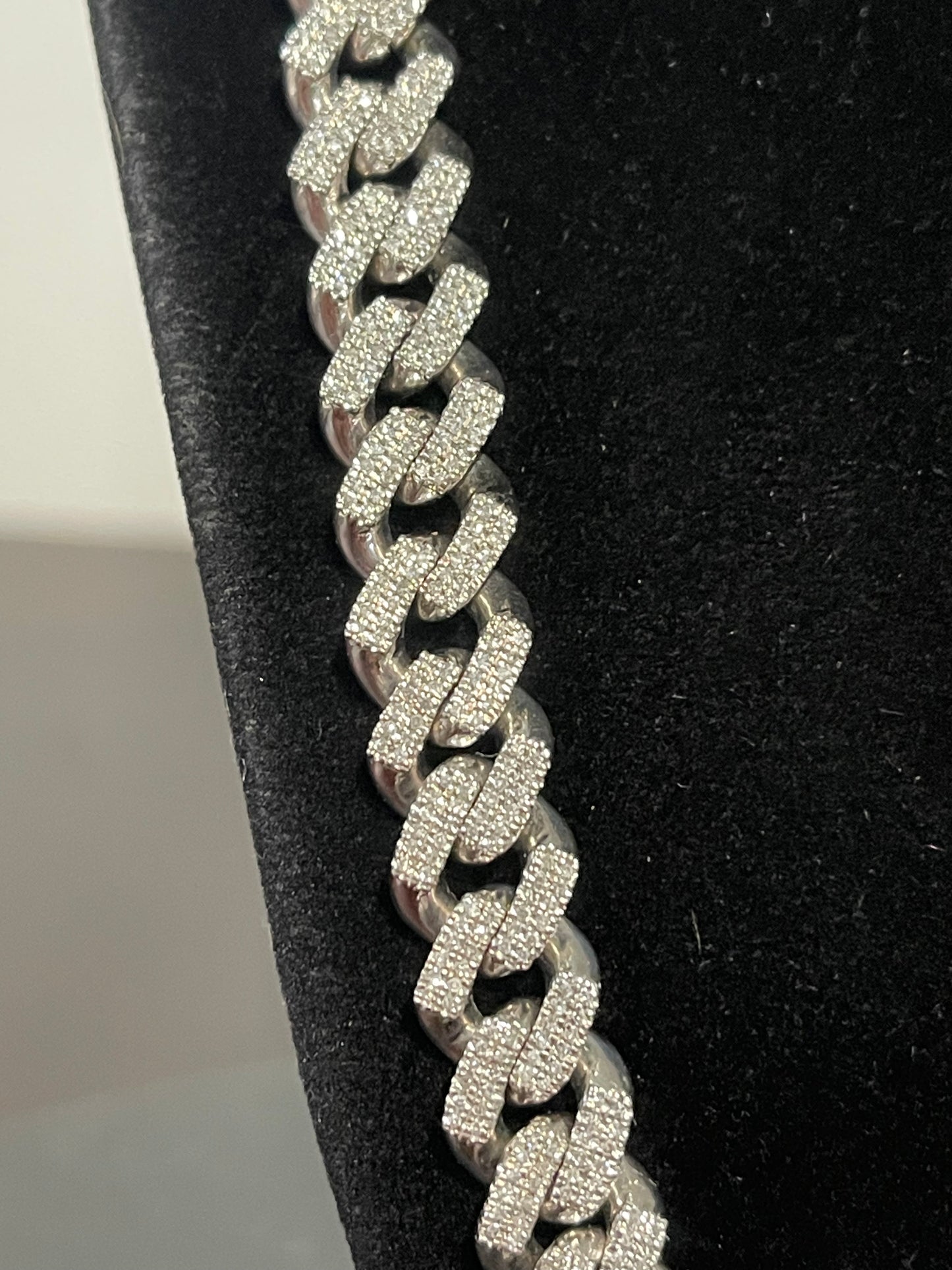 10K White Gold Natural Diamond Cuban 22”