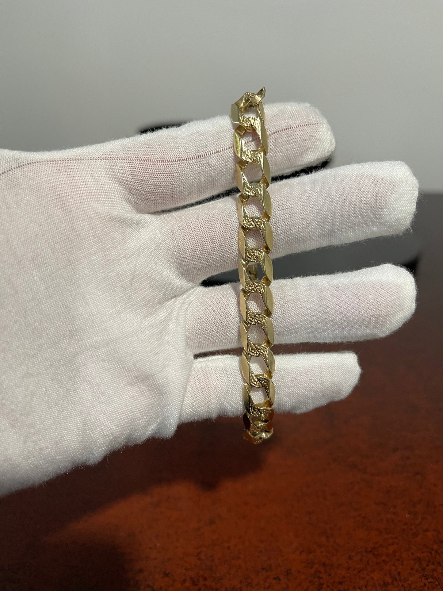 10K Nugget Bracelet 9.5”