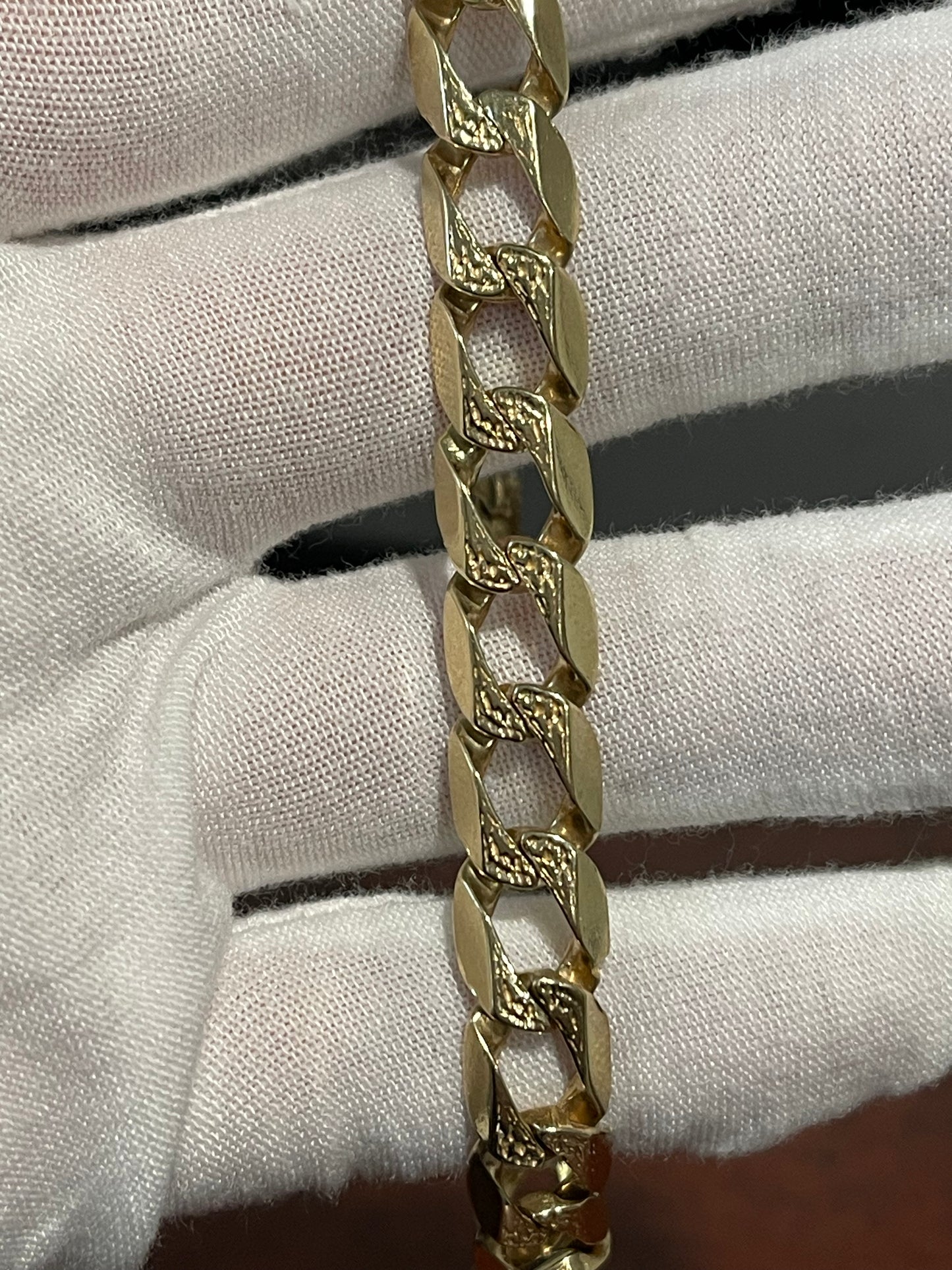 10K Nugget Bracelet 9.5”