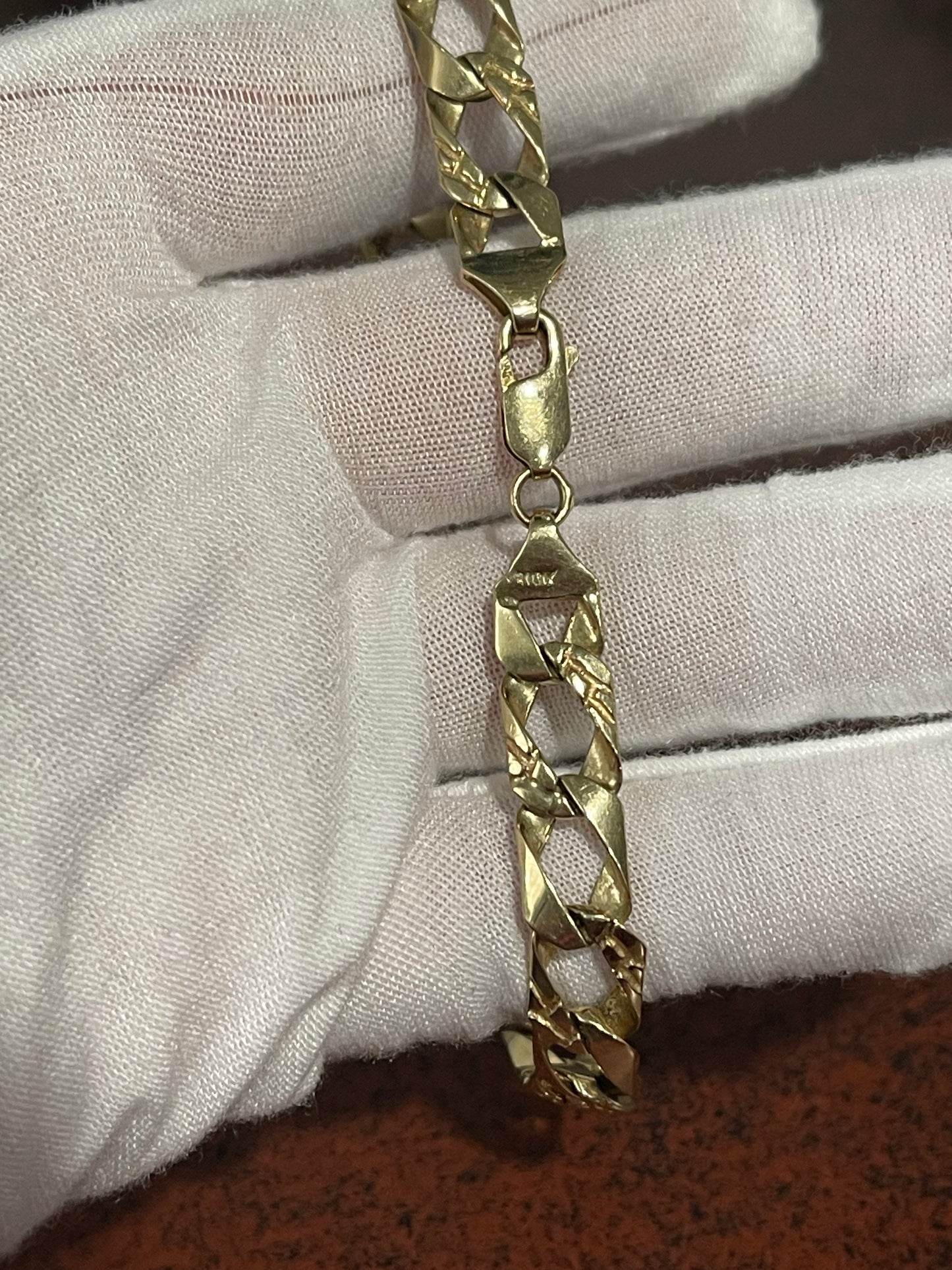 10K Nugget Bracelet 9.5”