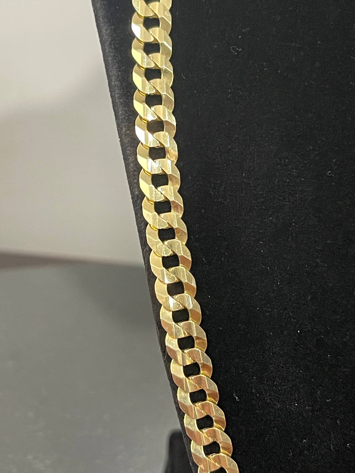 10K Solid Curb Chain 24”