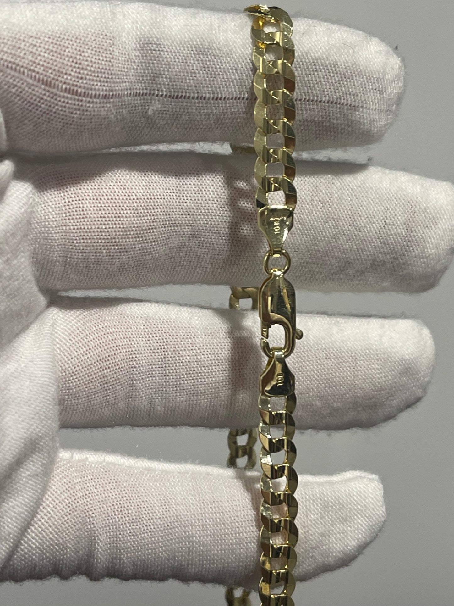 10K Solid Curb Chain 22”