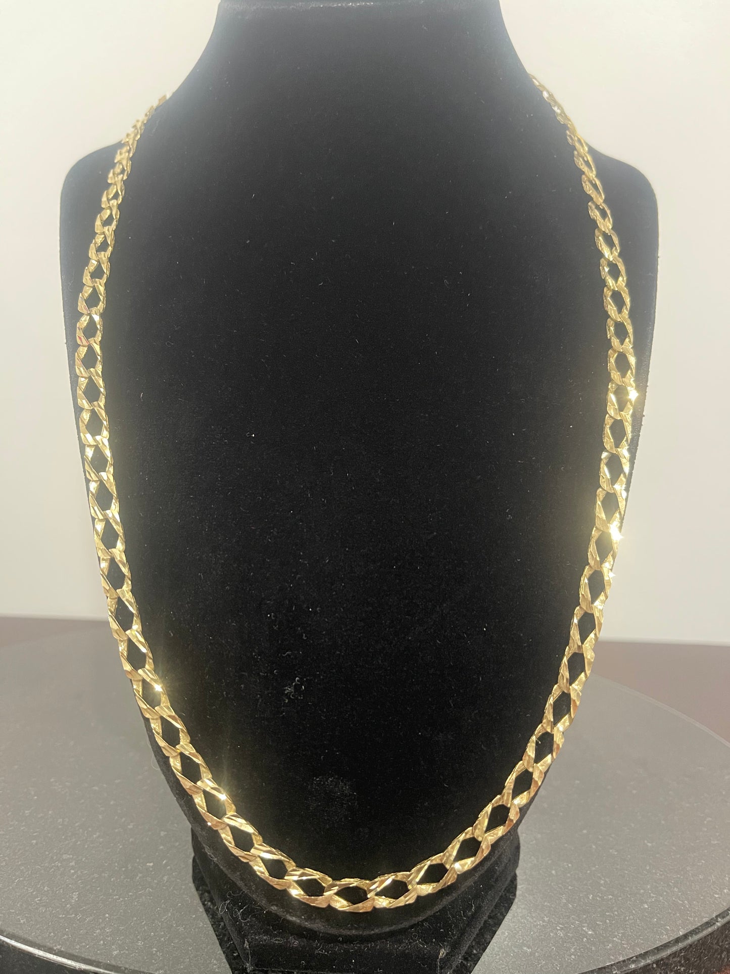 10K Solid DC Curb Chain 24”
