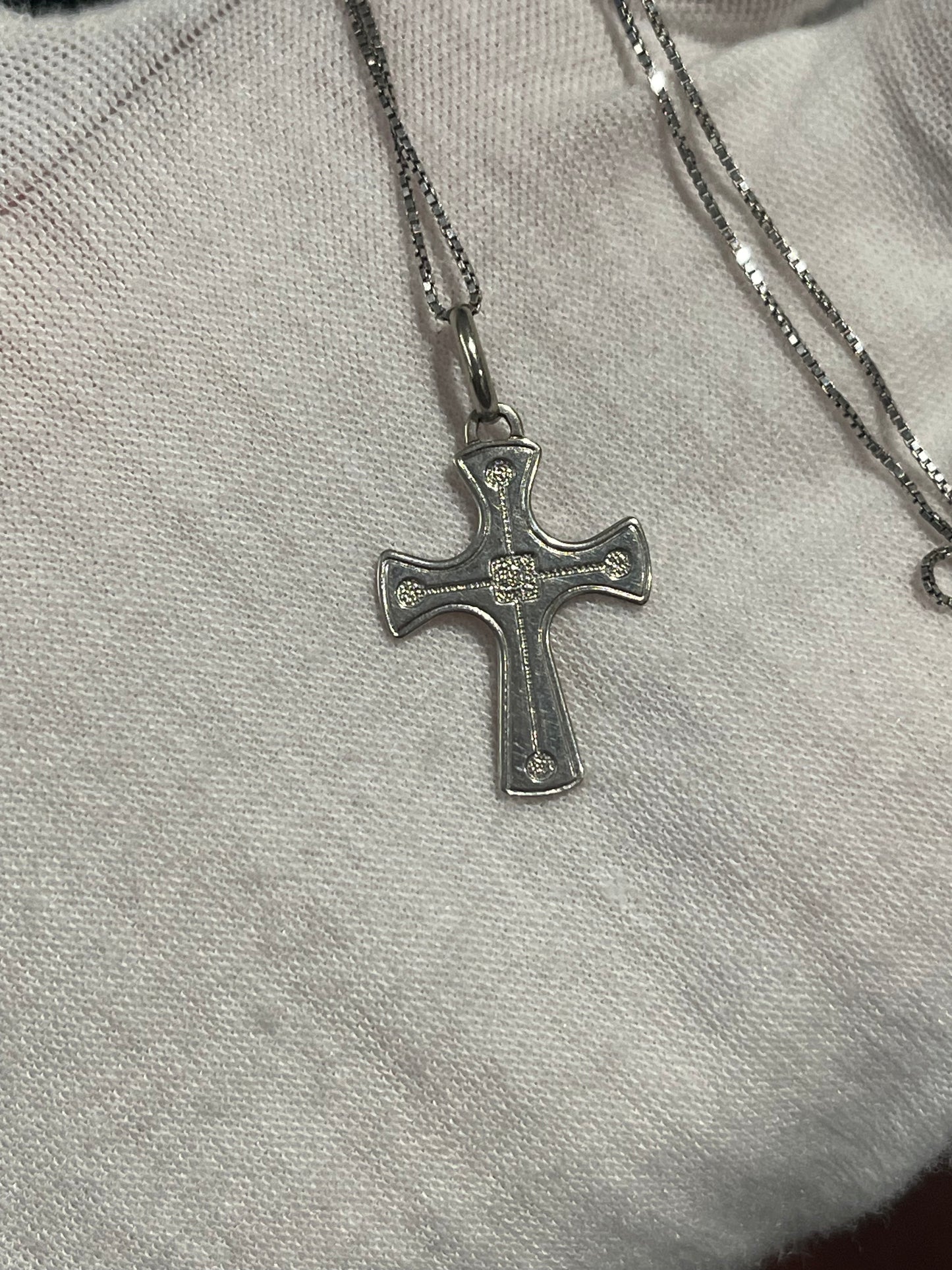 10K White Gold Cross & Box Link Chain 18.25”