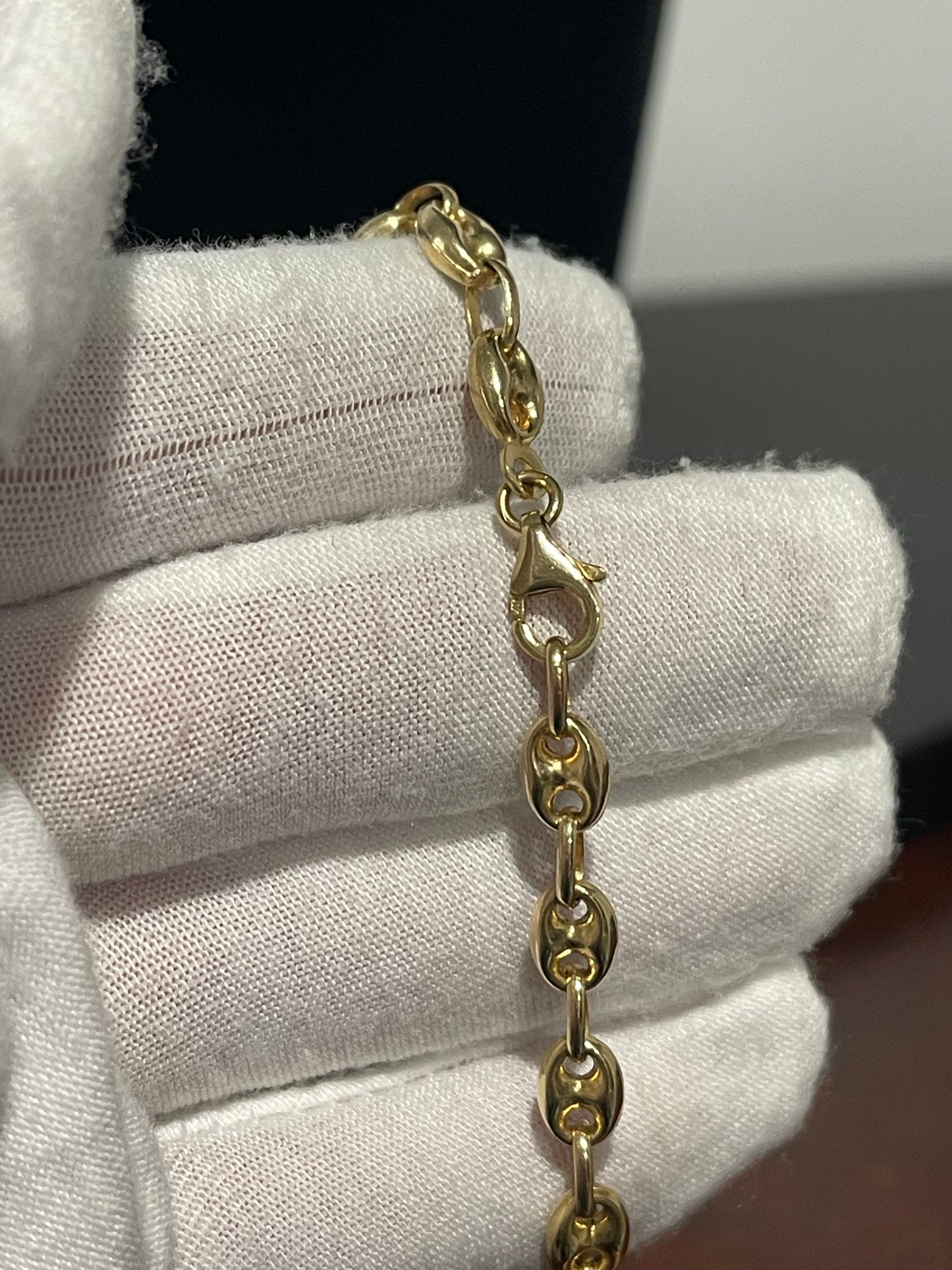 10K Gucci Link Bracelet 7.5”
