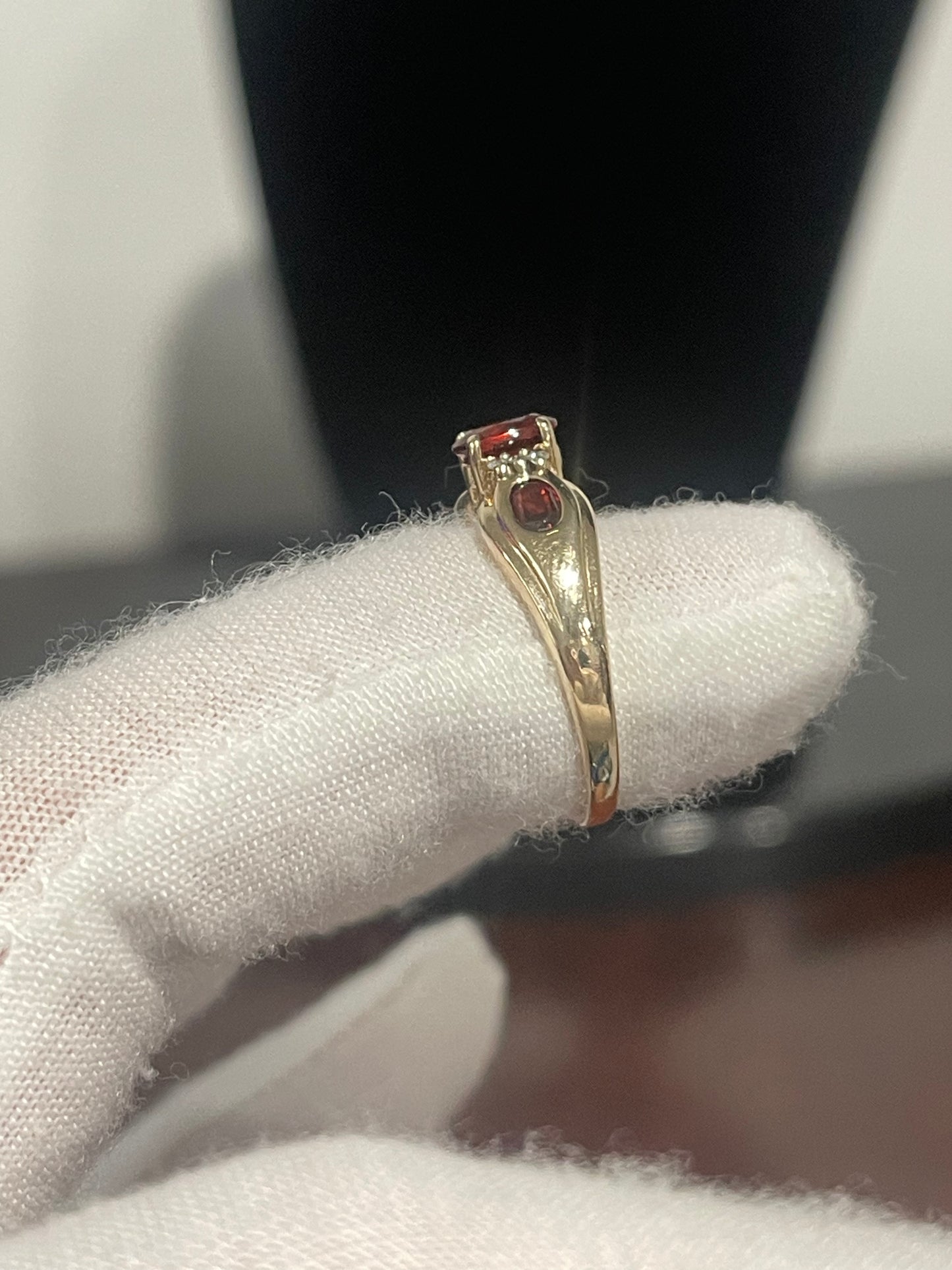 10K Garnet Ring