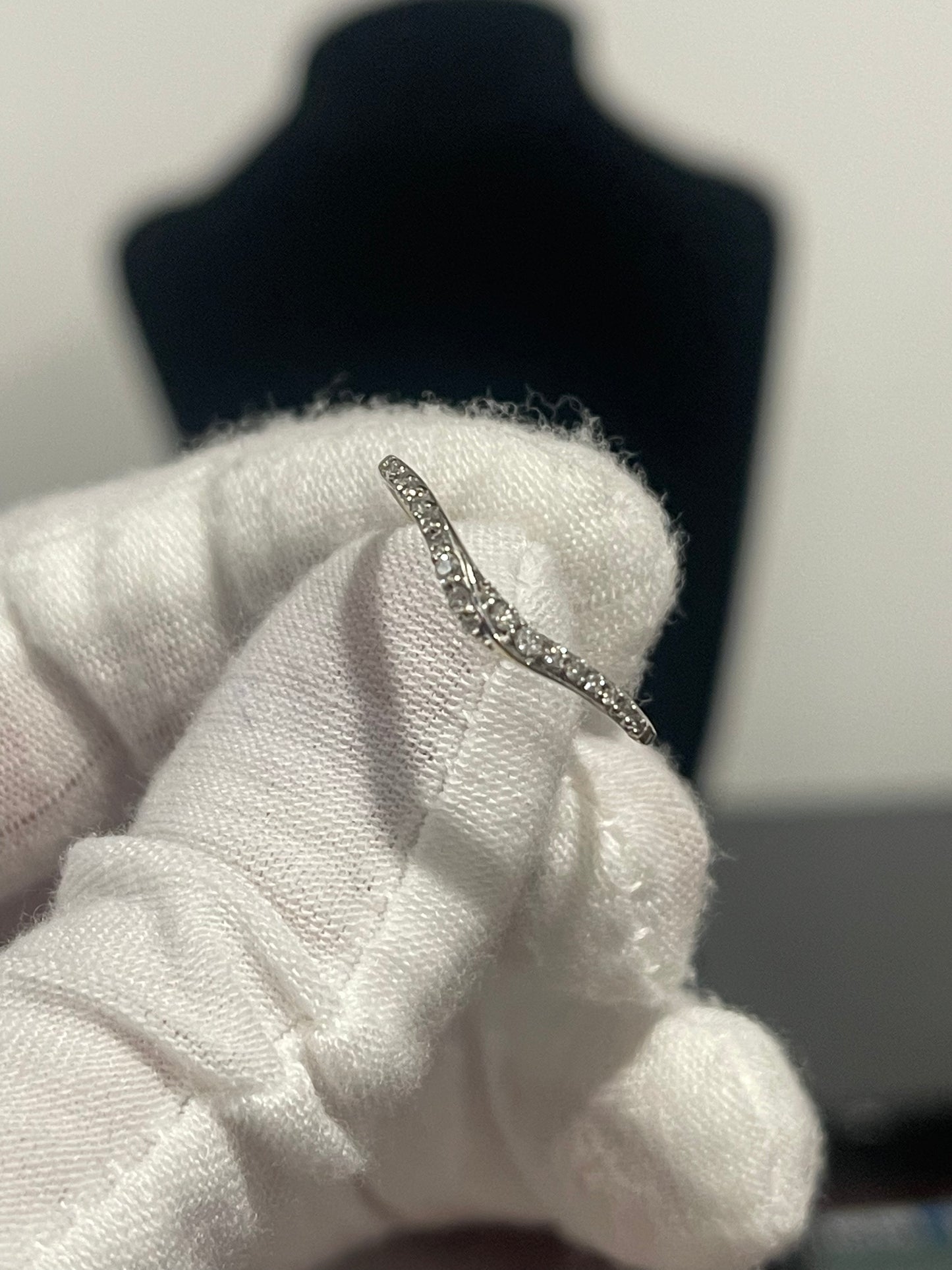 10K White Gold Diamond Band