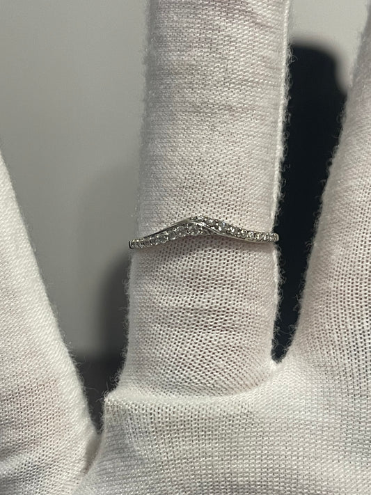 10K White Gold Diamond Band