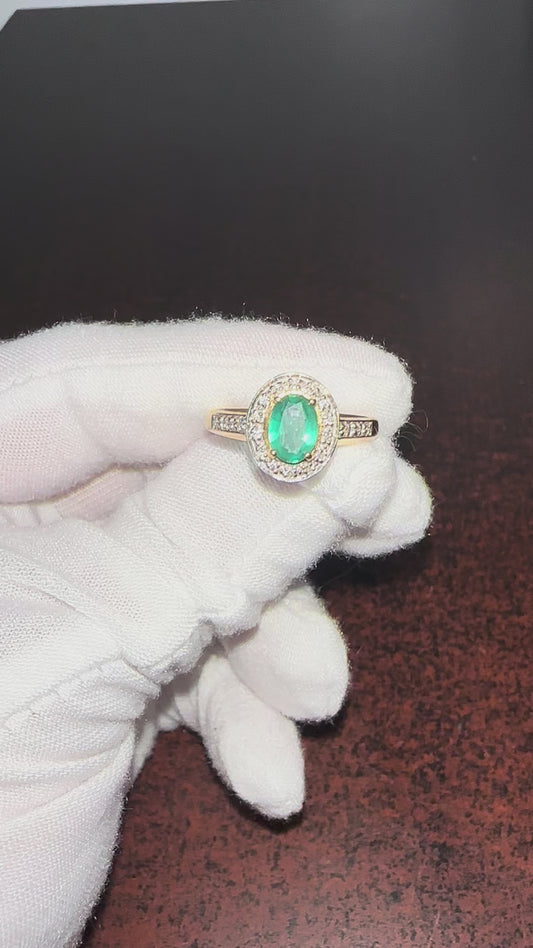 18K Emerald & Diamond Ring Size 6.75